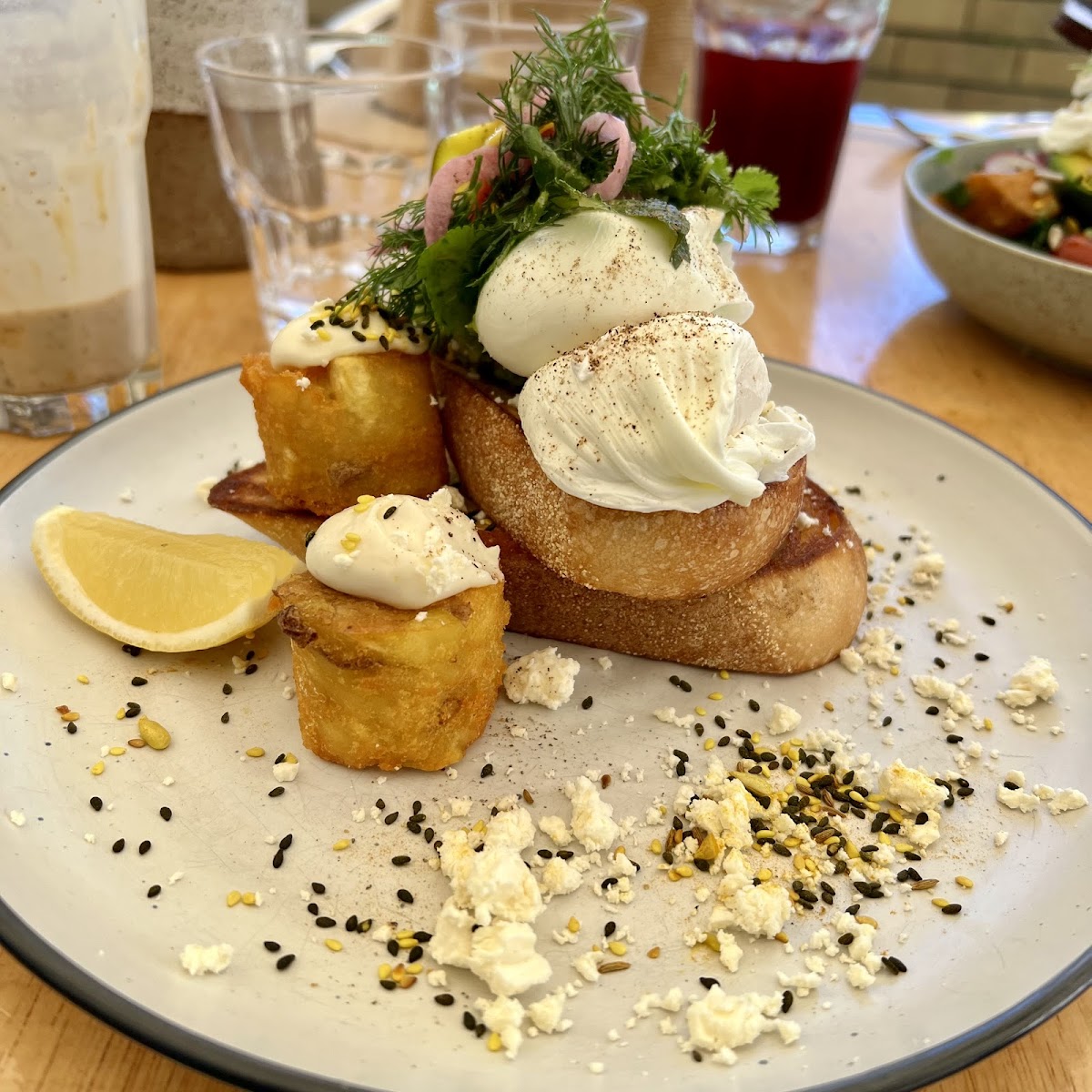 Wild Thyme Dining - Photo 5