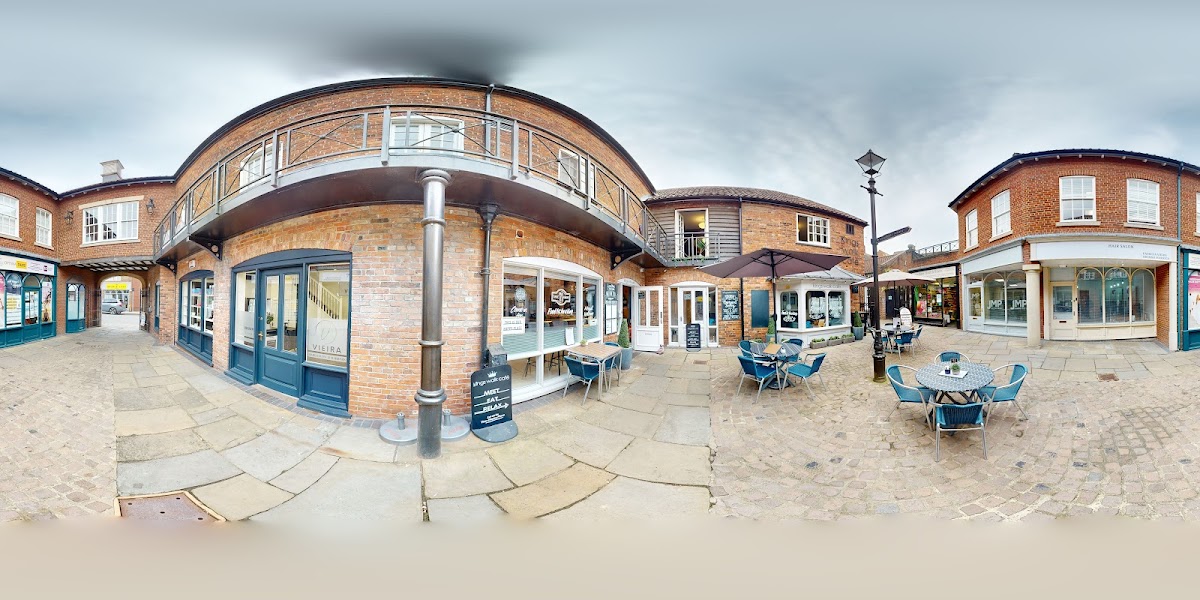 Kings Walk Cafe - Photo 3