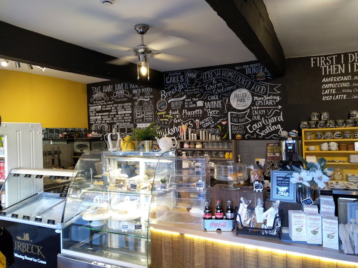 Kings Walk Cafe - Photo 8
