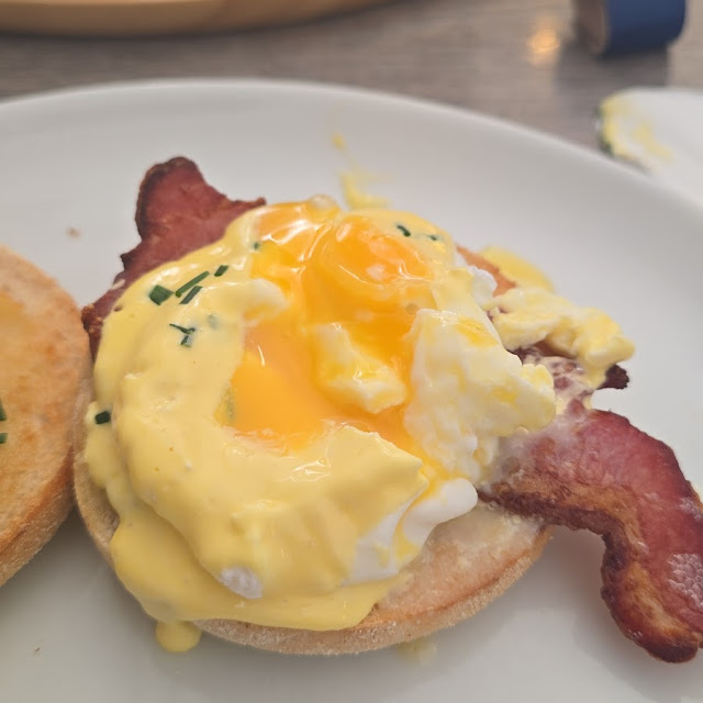 Crispy Bacon and Egg Mayonnaise