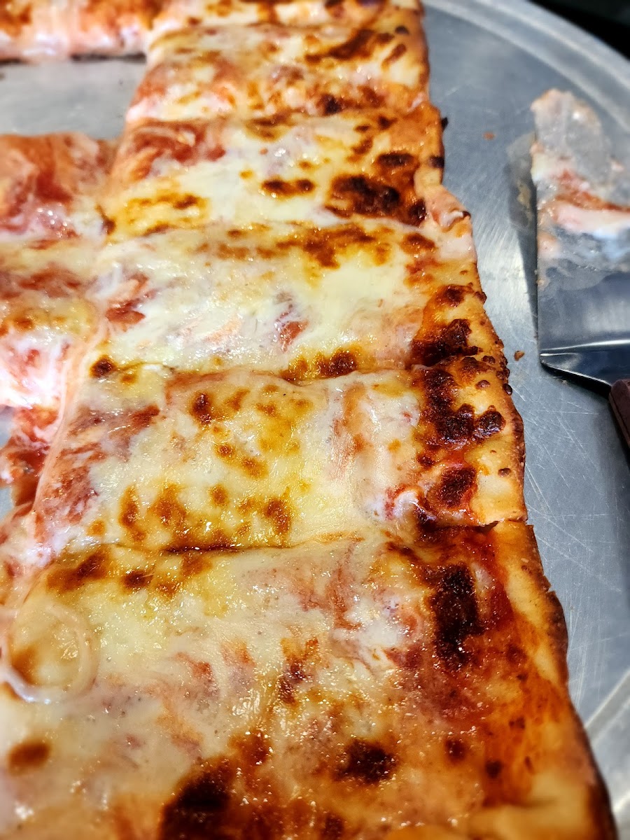 Benny's of Greenridge - Photo 4