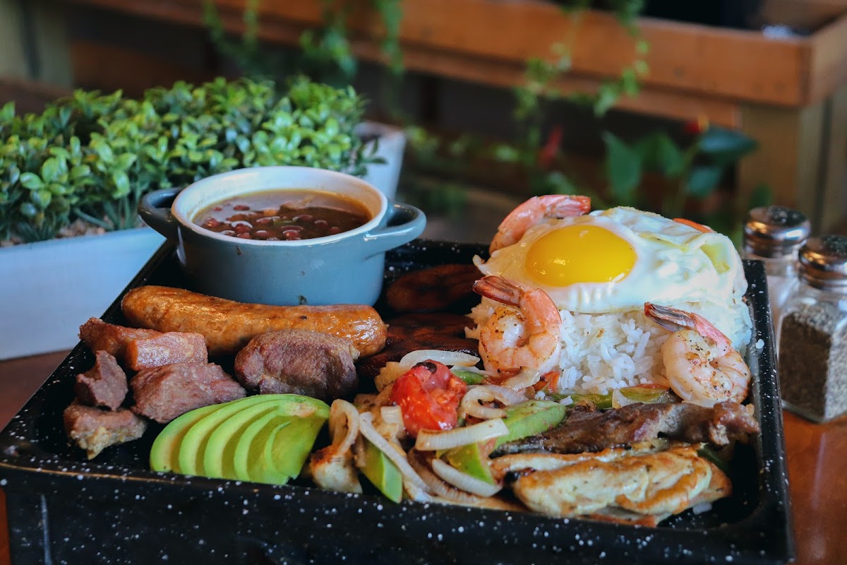 El Sabor De Mi Pueblo - Photo 2