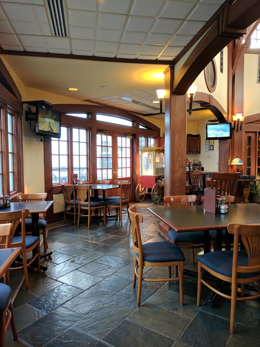 Triplett's - Photo 3