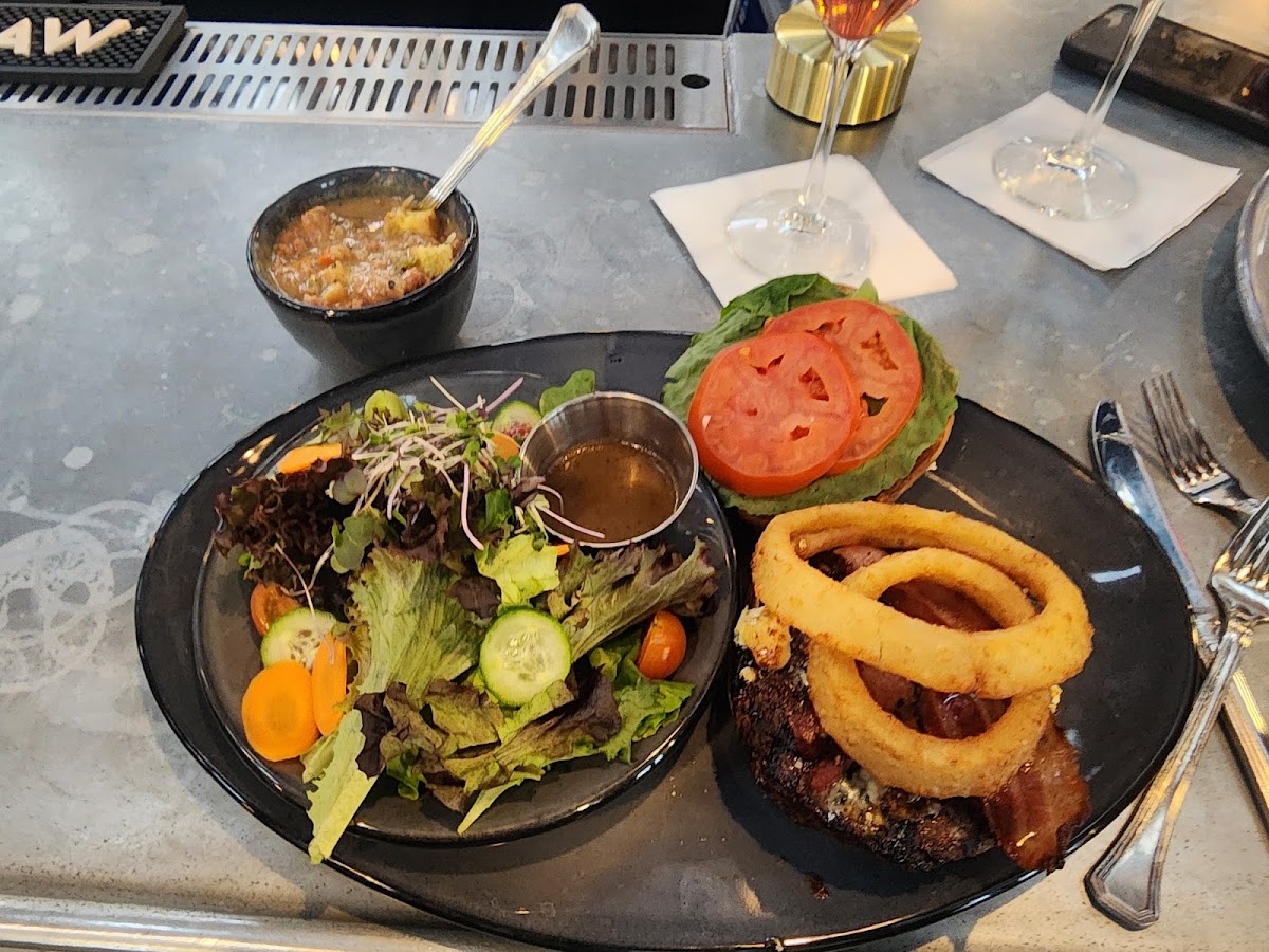 Triplett's - Photo 5