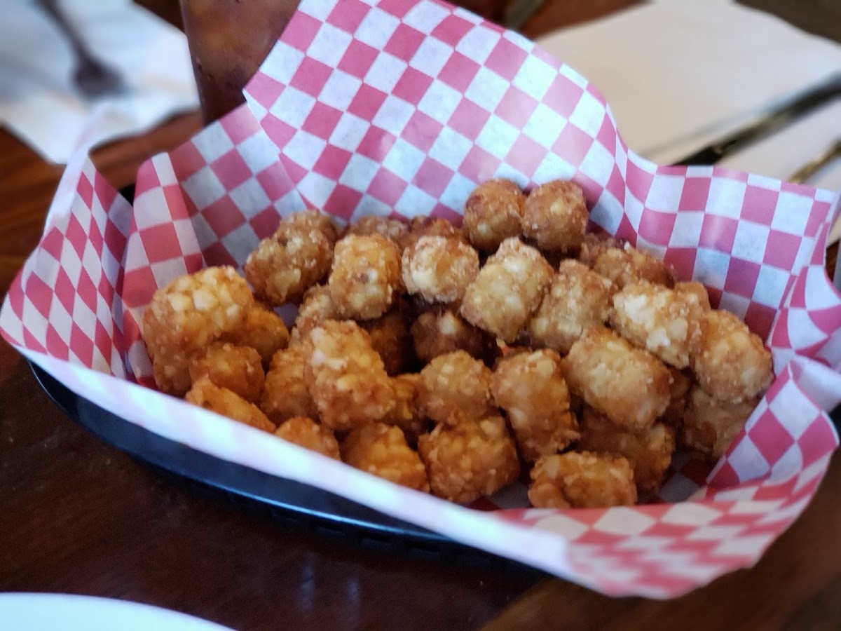 Wooden Nickel Pub & Eatery - Photo 7