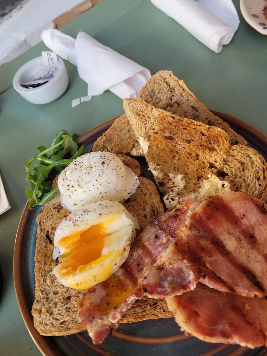 The Green Door Deli - Photo 5