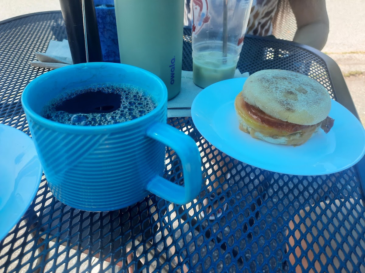 Crescent Coffee House - Photo 4