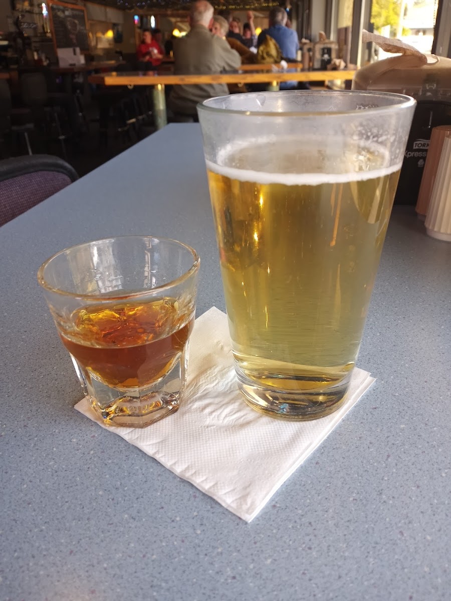 Jake's Bar & Grill - Photo 1