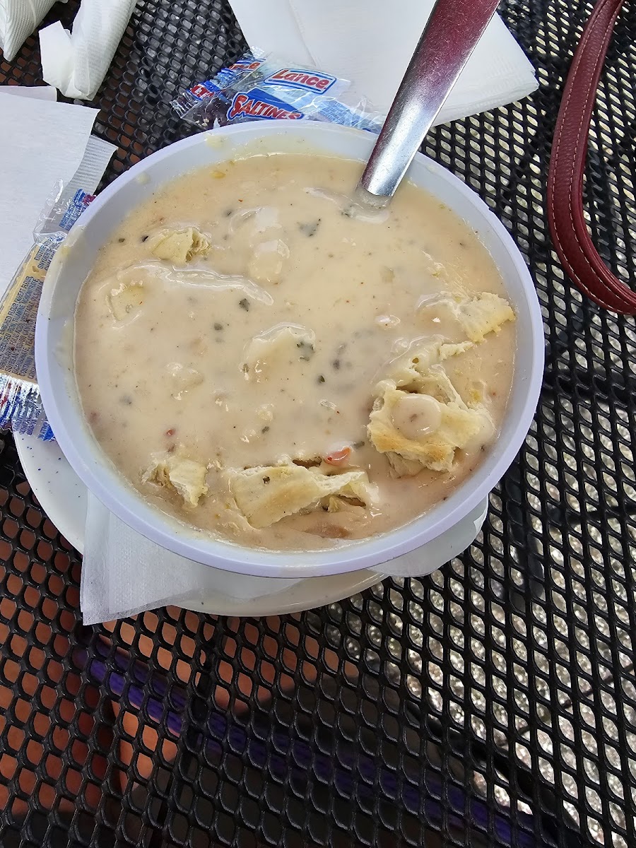 Tonys Clam Chowder Seafood Restaurant - Photo 3