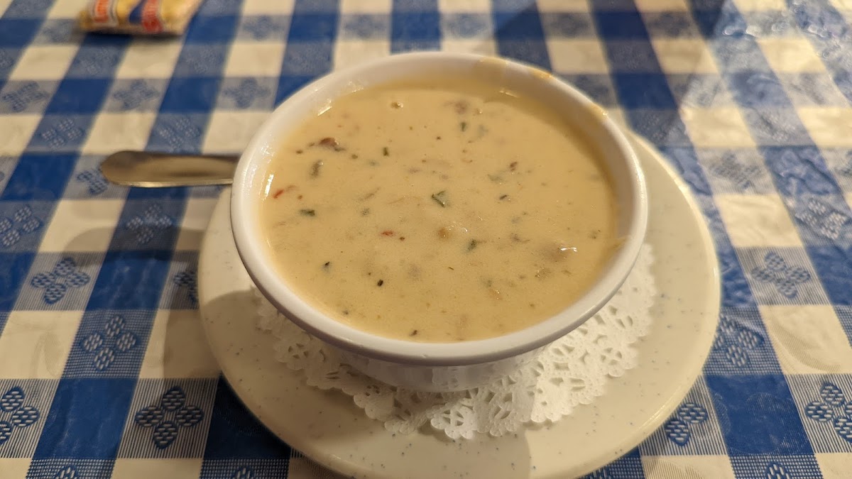 Tonys Clam Chowder Seafood Restaurant - Photo 7