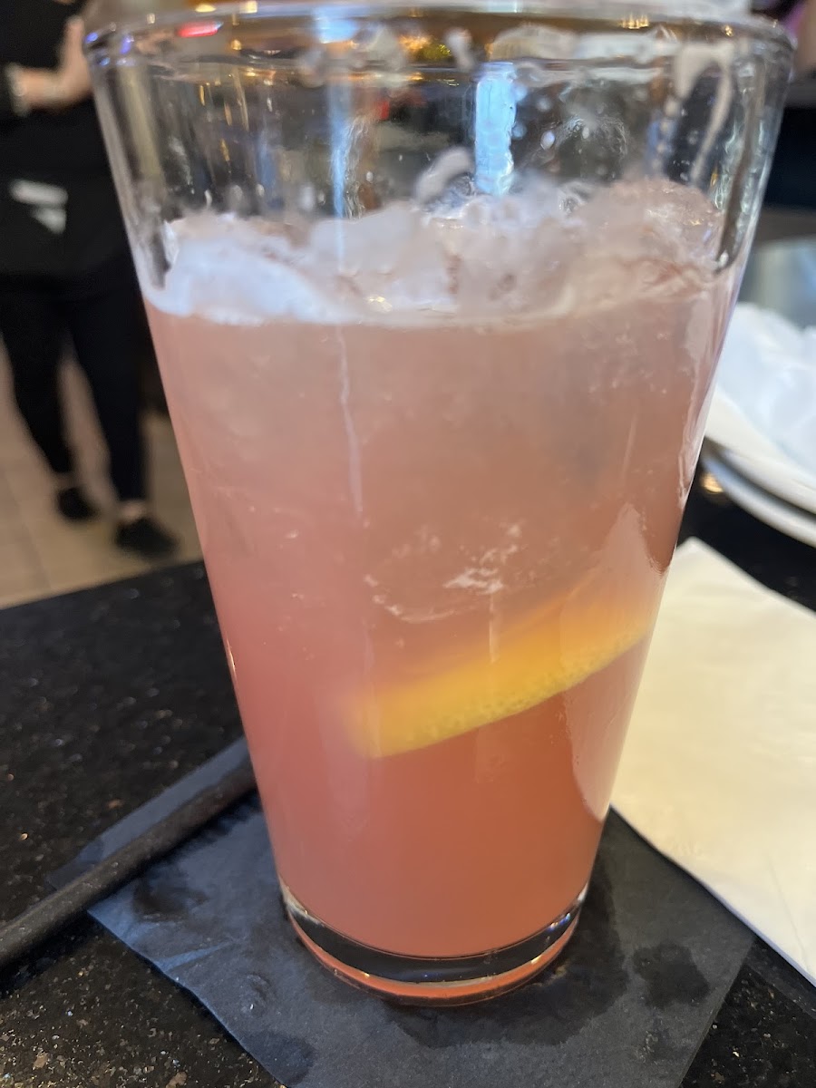 Magnolia bar & Grill - Photo 5