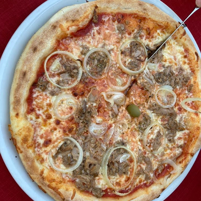 Pizza Tonno