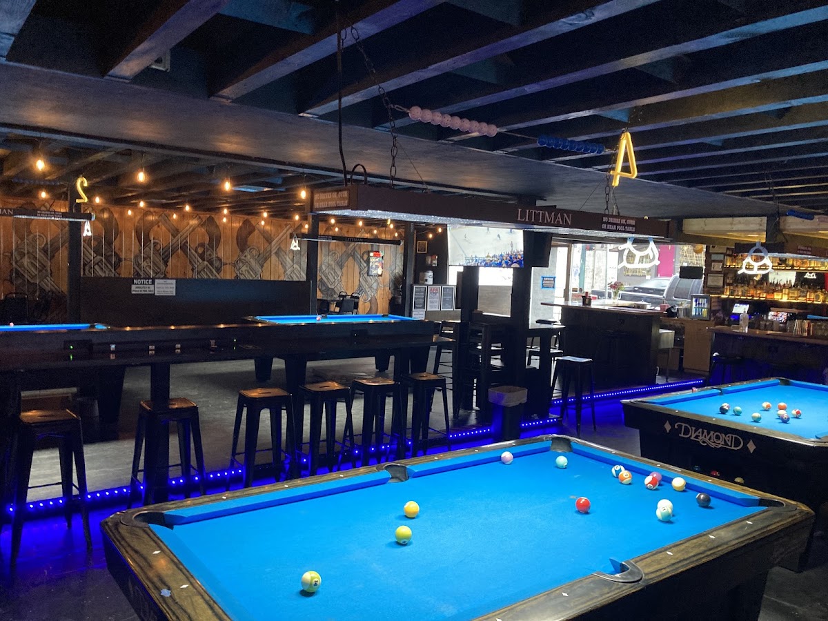 The Trough Bar & Billiards - Photo 2