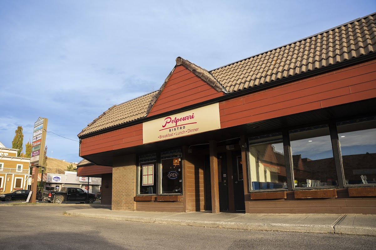 Potpourri Bistro - Breakfast l Lunch l Dinner