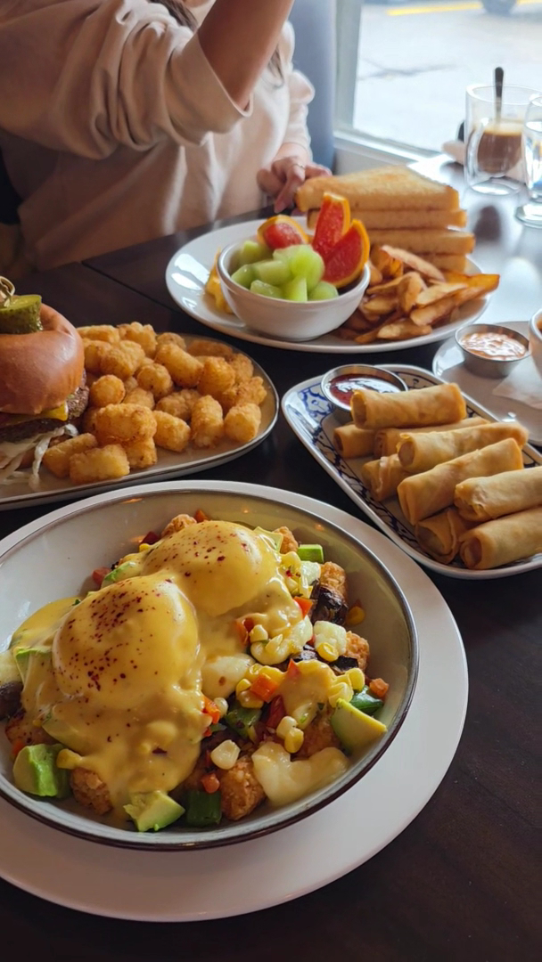 Potpourri Bistro - Breakfast l Lunch l Dinner - Photo 1