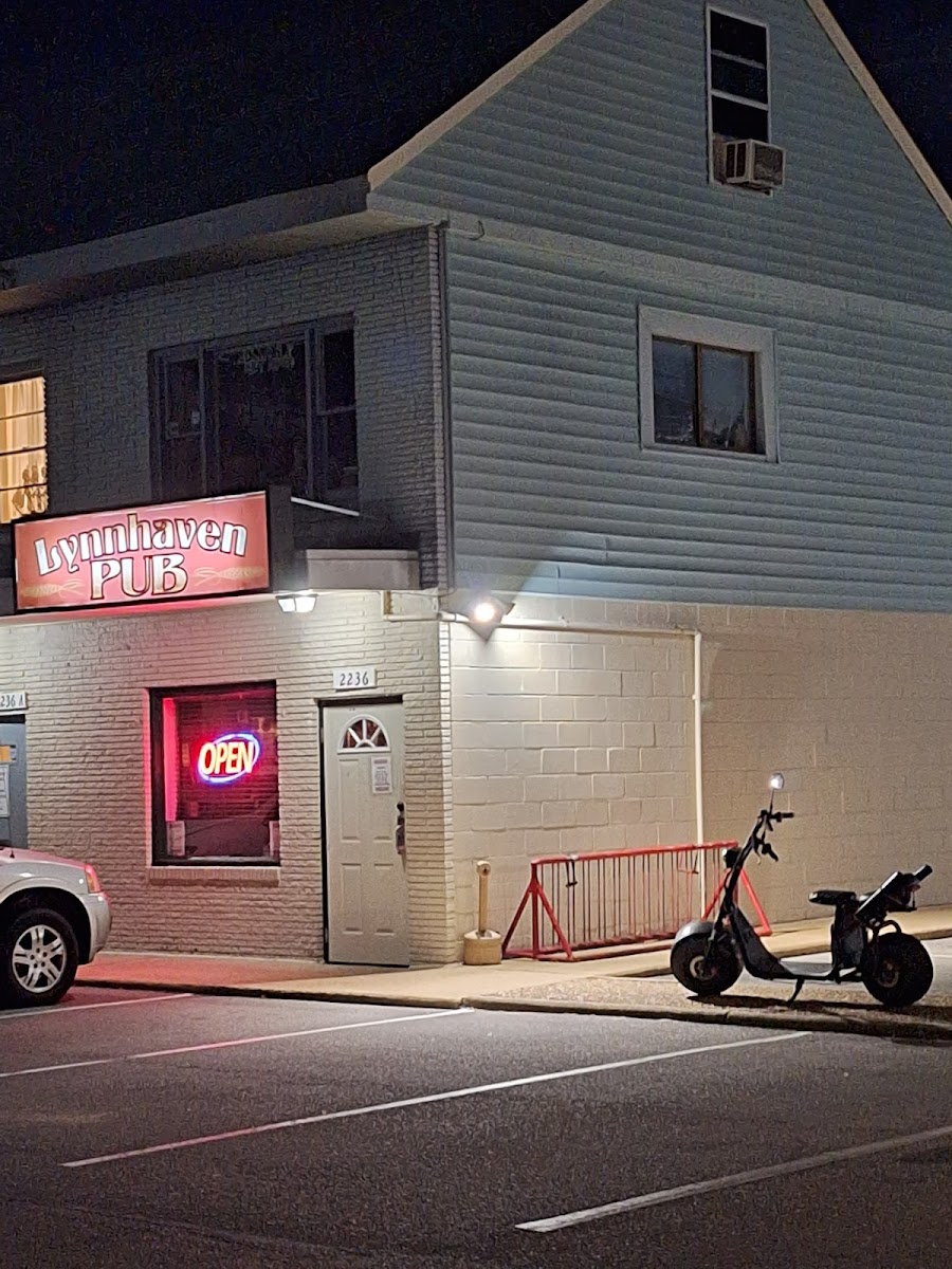 Lynnhaven Pub - Photo 9