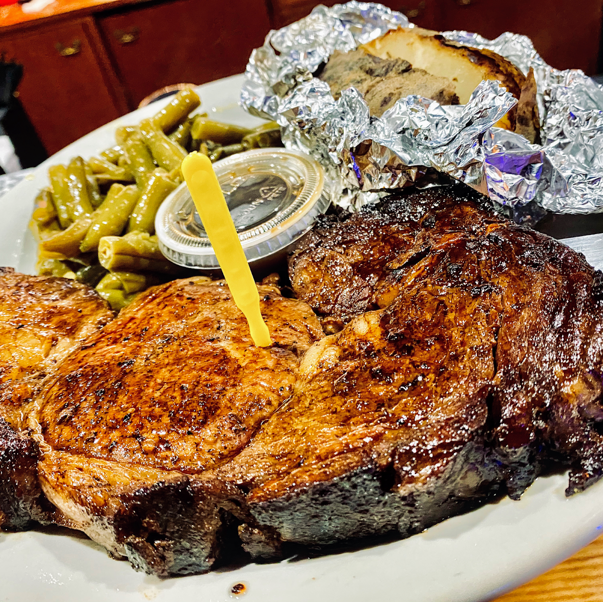 Brookse’s Bar and Grill - Photo 2