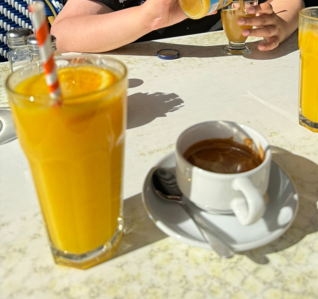 Cafe St Germain - Photo 4