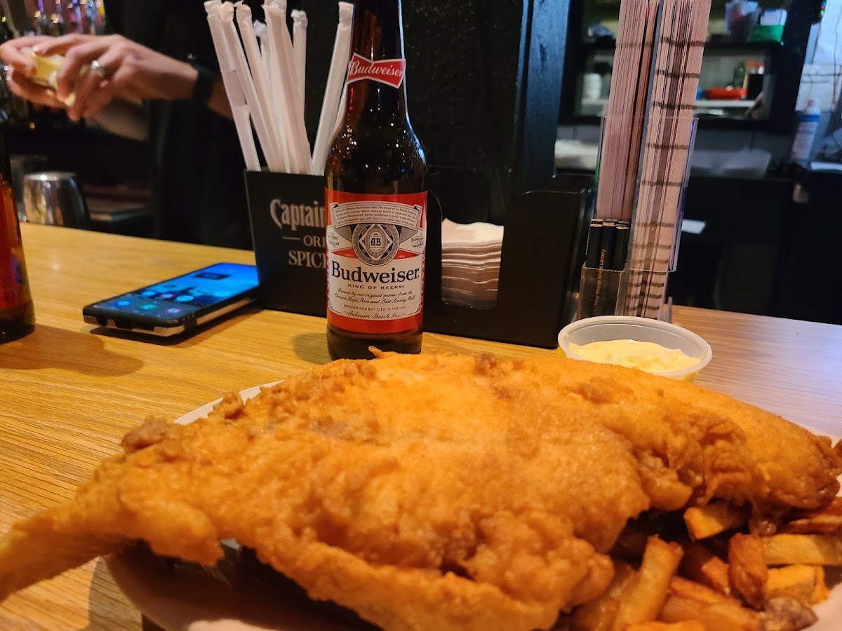 Lower Level Bar & Grill - Photo 4