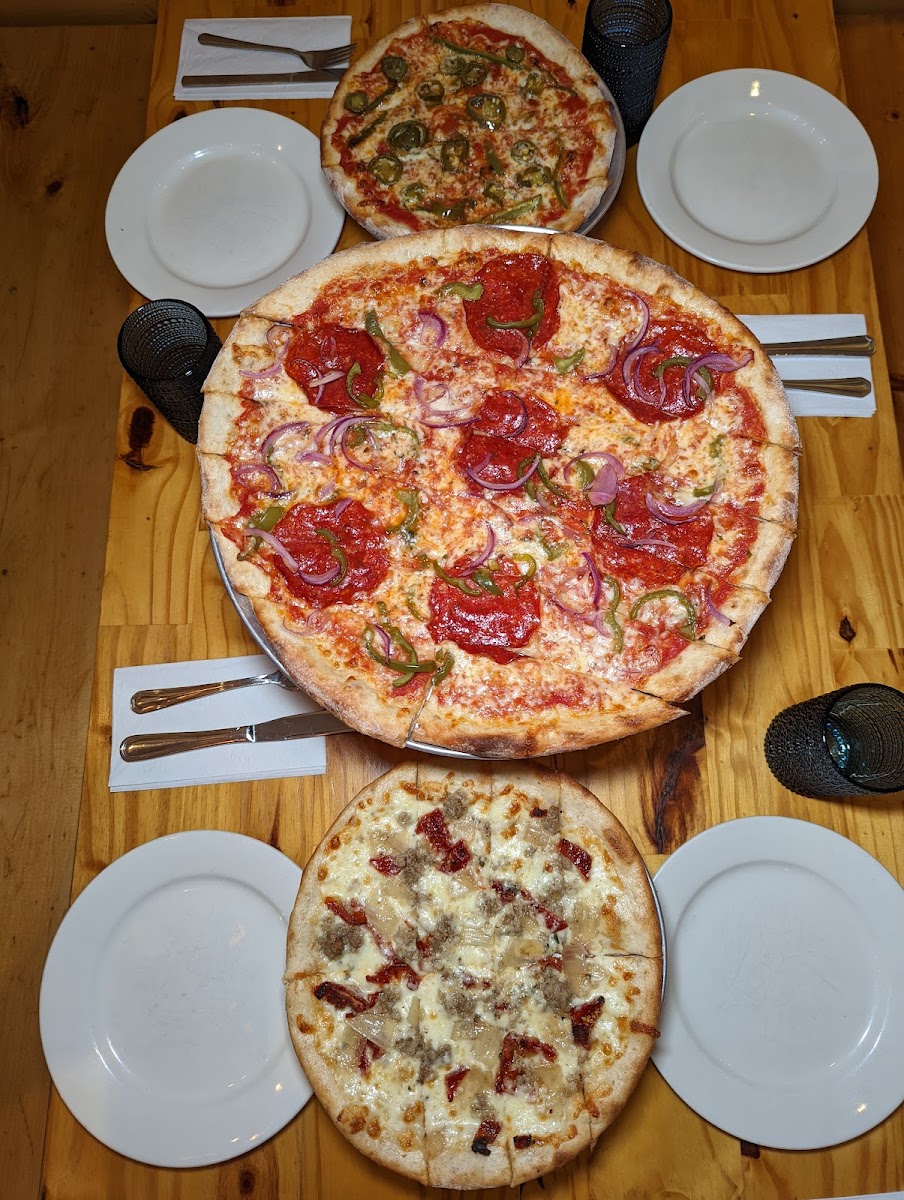 Pinons Pizza Company - Photo 4