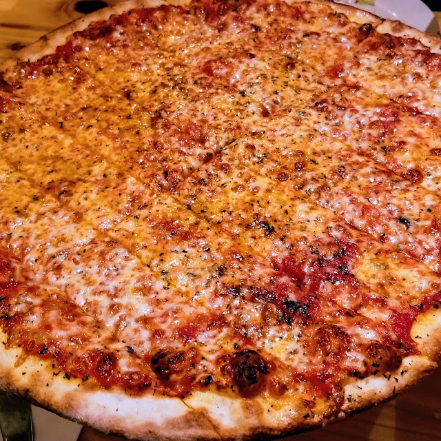 Pinion's Plain Pizza