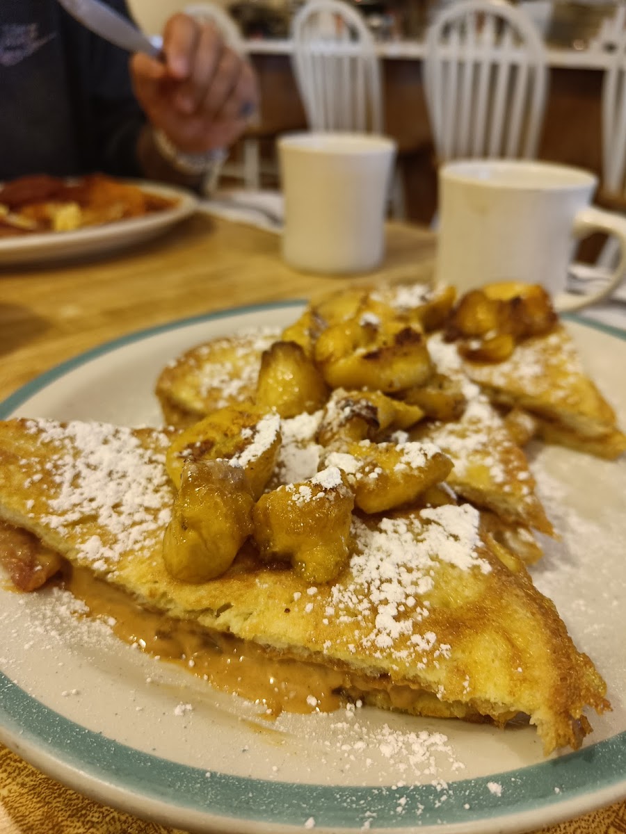 Big John's Mountain Grill - Photo 5