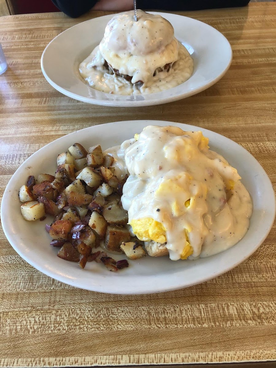 Big John's Mountain Grill - Photo 6