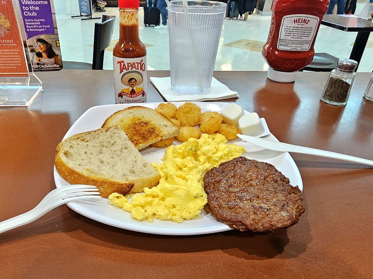 Beaches Boardwalk Cafe - Photo 9