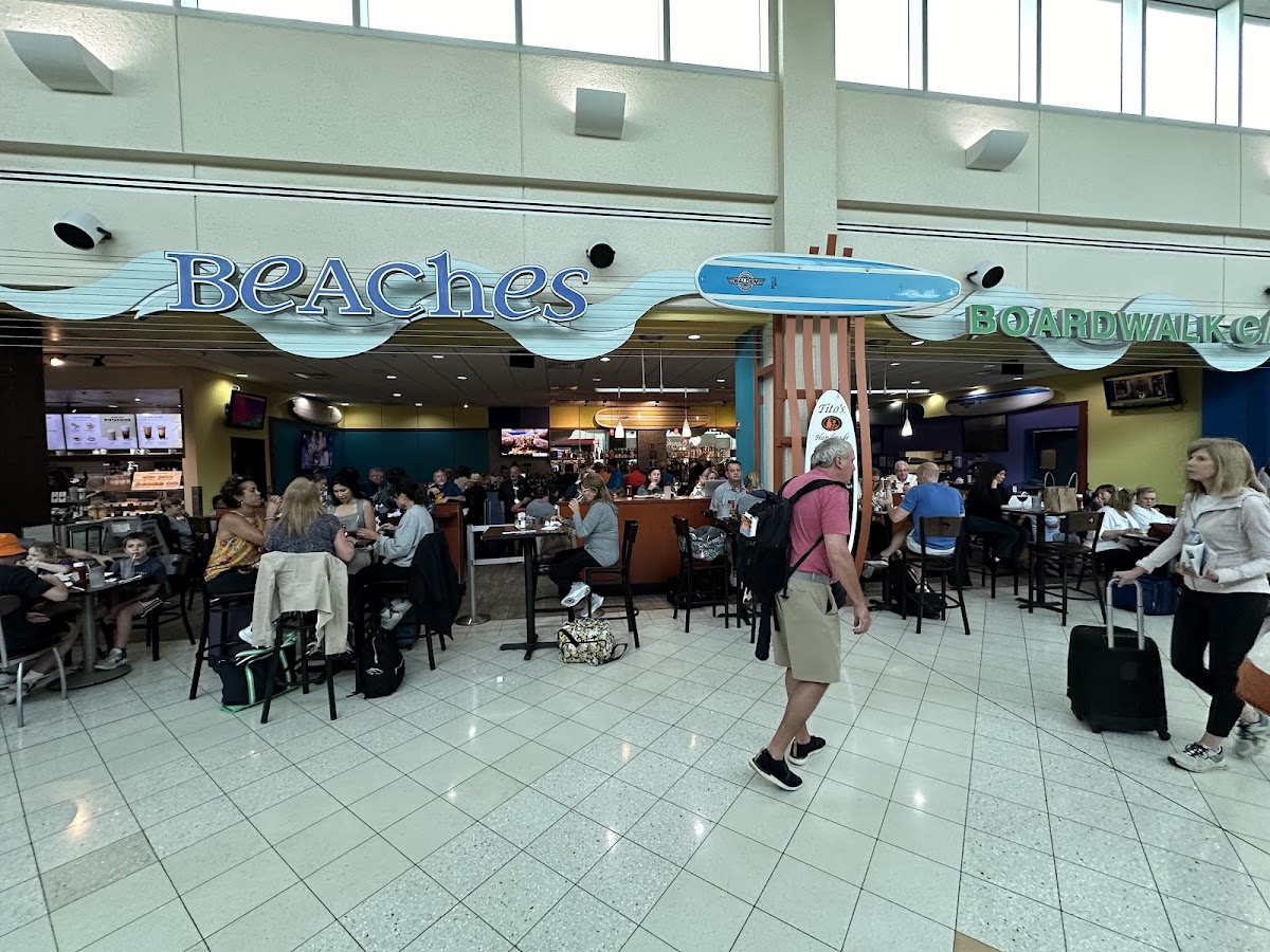 Beaches Boardwalk Cafe - Photo 3