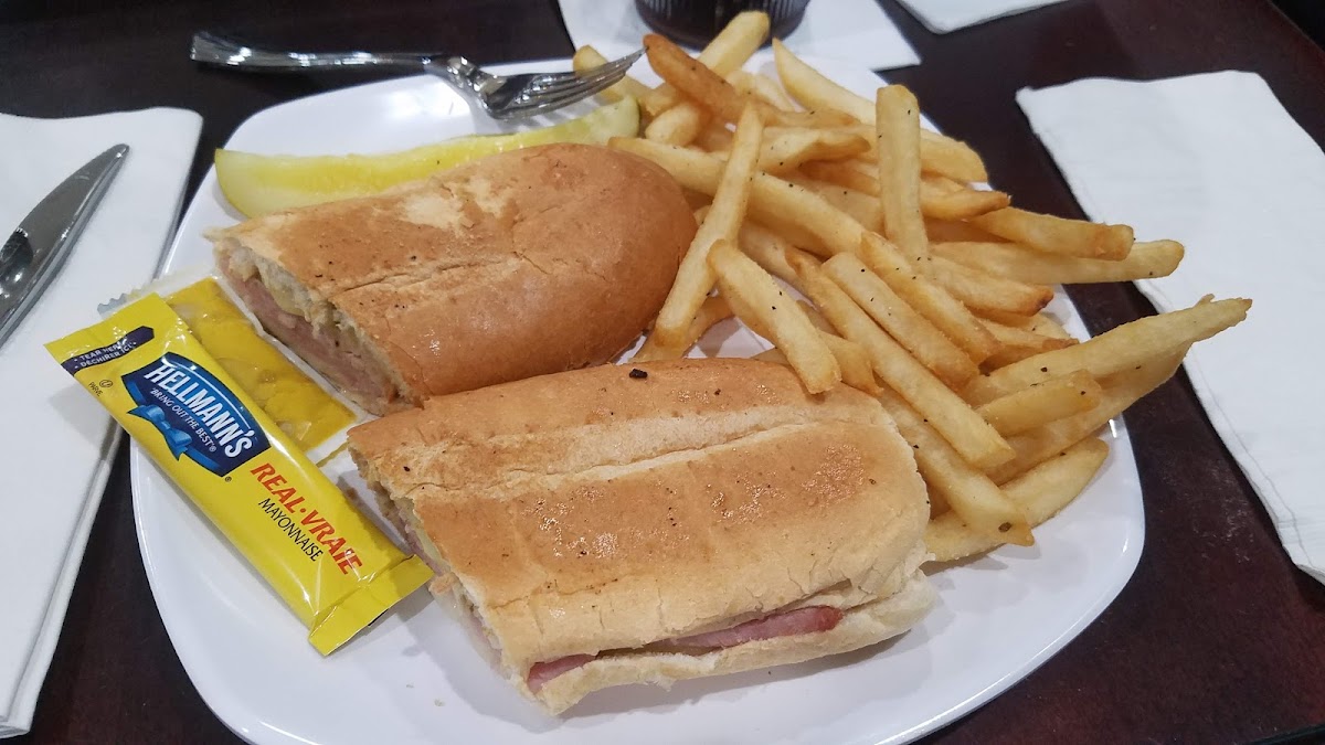 Beaches Boardwalk Cafe - Photo 6