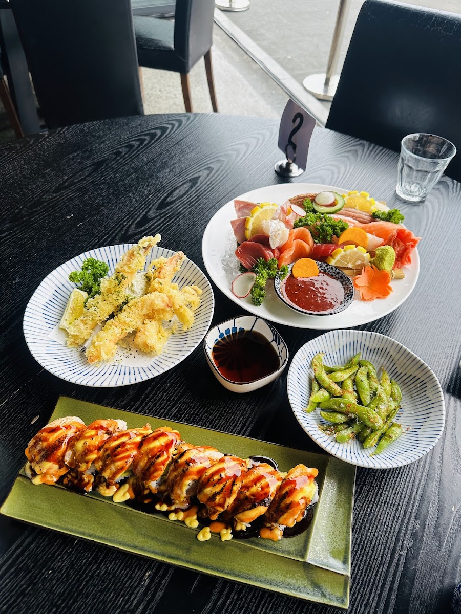 Toro Robata Sushi - Photo 6