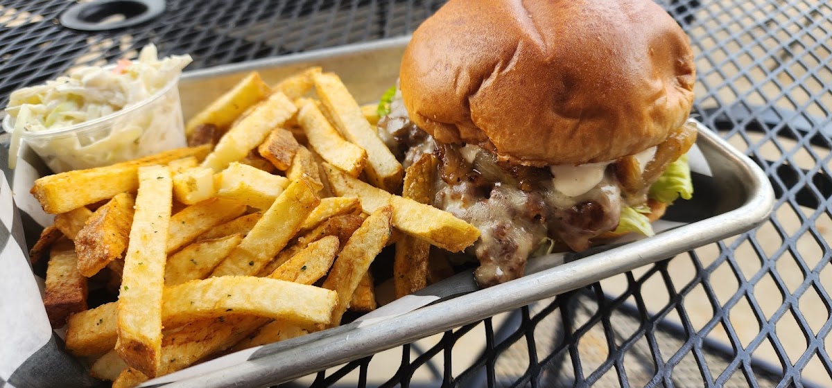 Rivals Taphouse & Grille - Photo 1