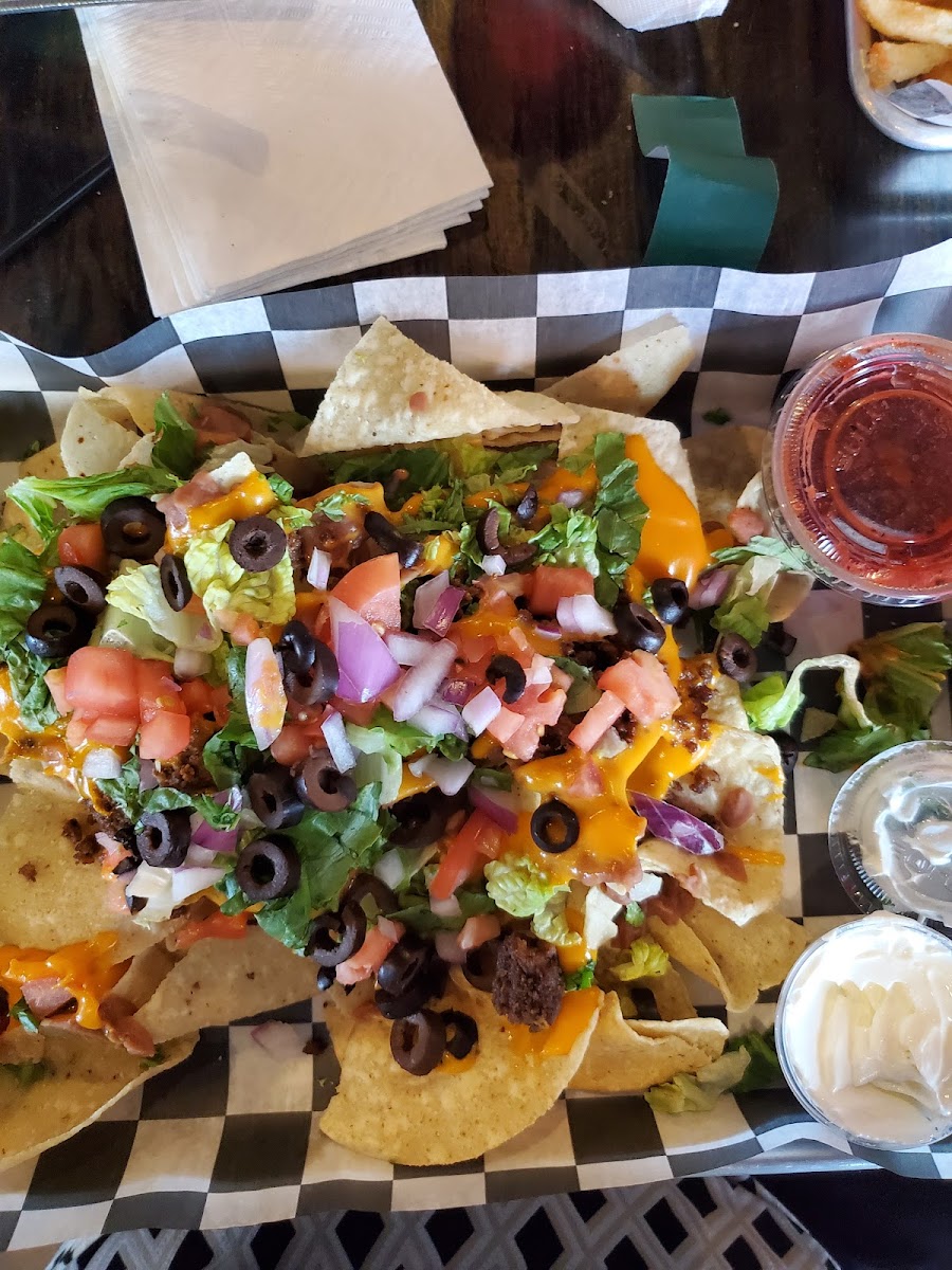 Rivals Taphouse & Grille - Photo 3