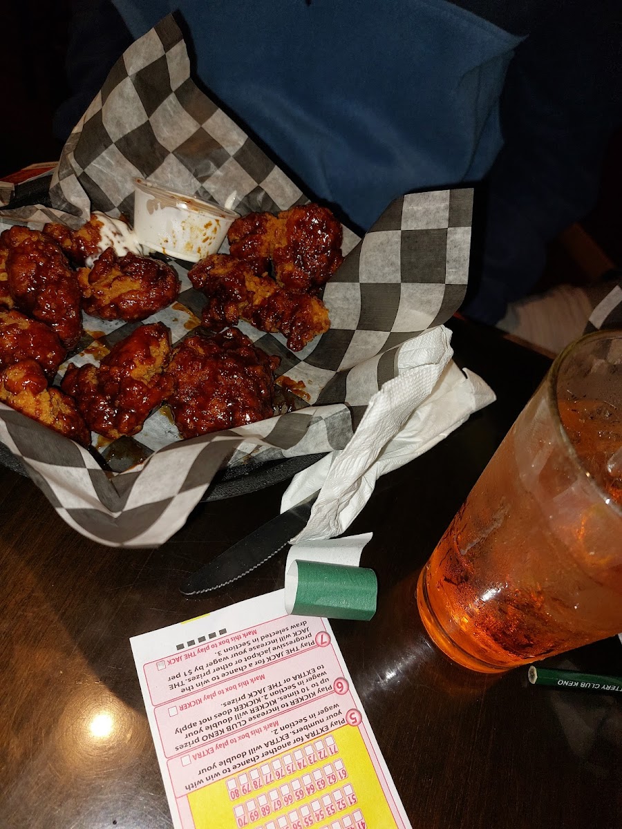 Rivals Taphouse & Grille - Photo 8