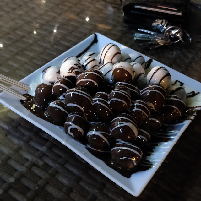 Zalabia with Mixed Chocolate