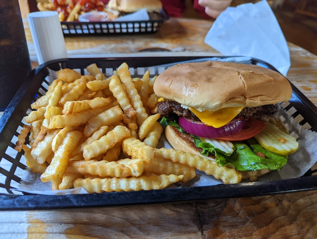 Wing Shack-Cheeseburger Grill - Photo 7