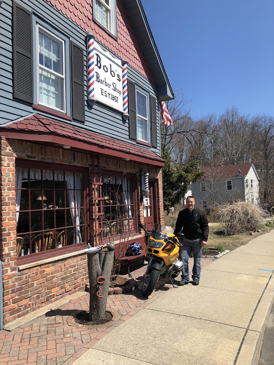 Bob's Barber Shop - Photo 1