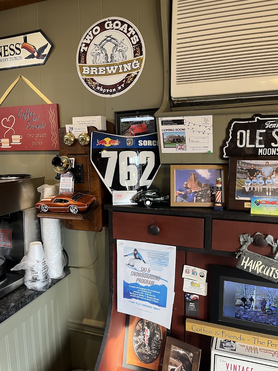 Bob's Barber Shop - Photo 3