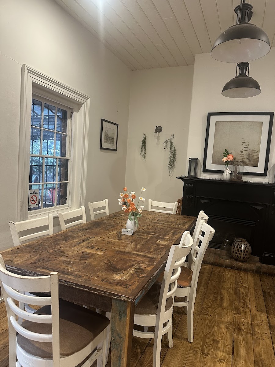 Shillinglaw Cafe - Photo 4