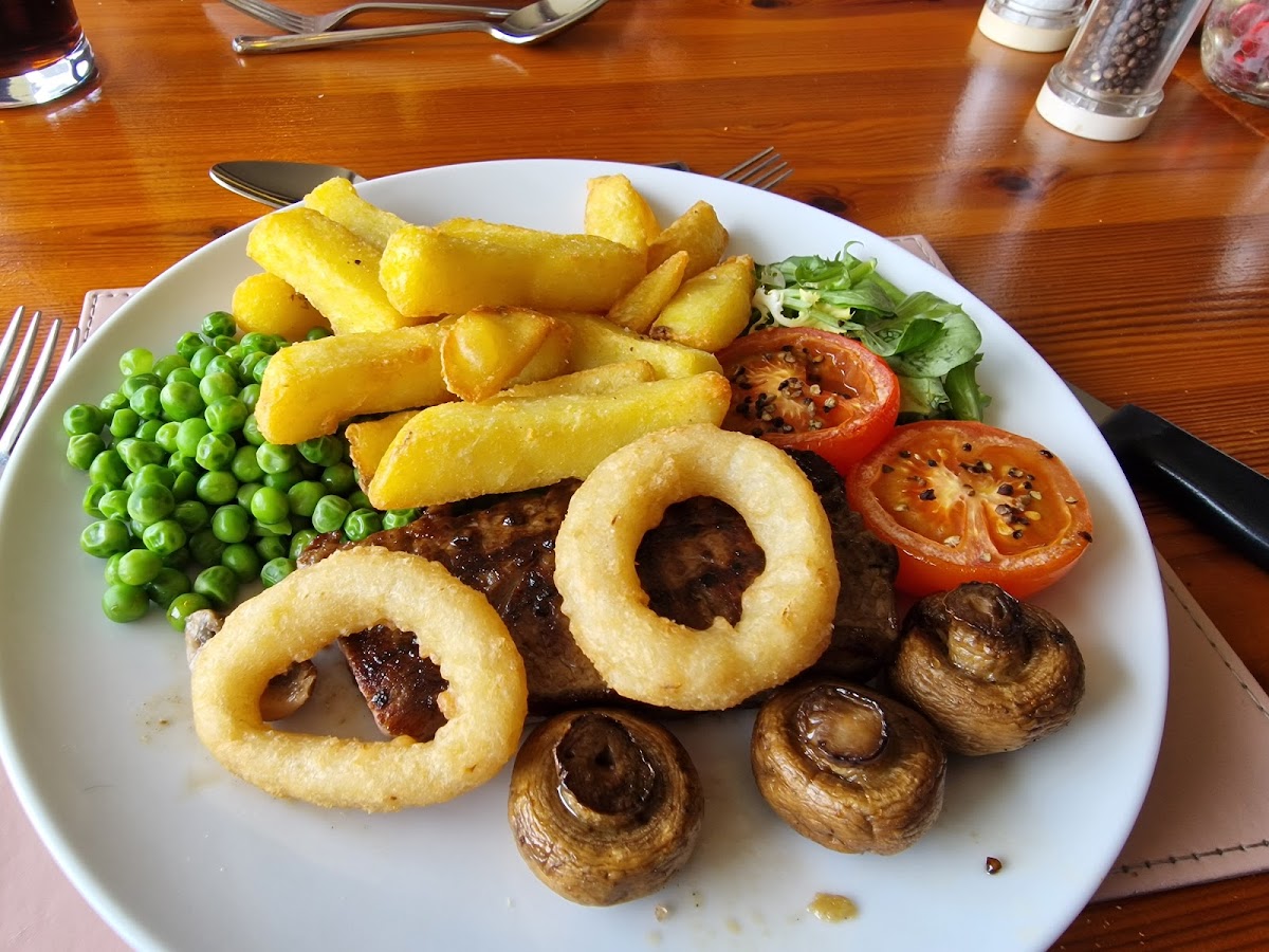 Newchurch House Restaurant - Photo 1