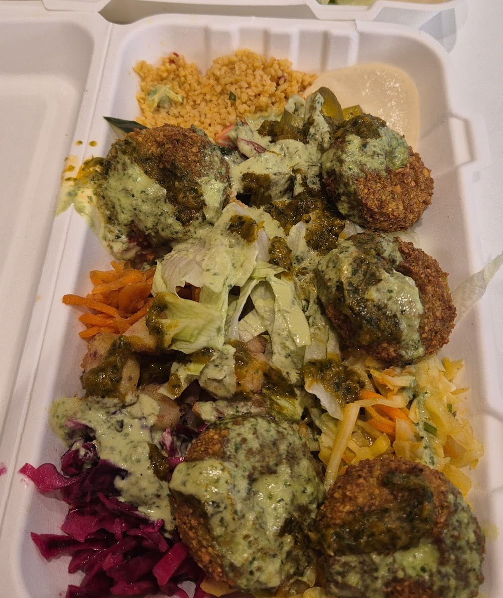 Nur Falafel - Photo 3