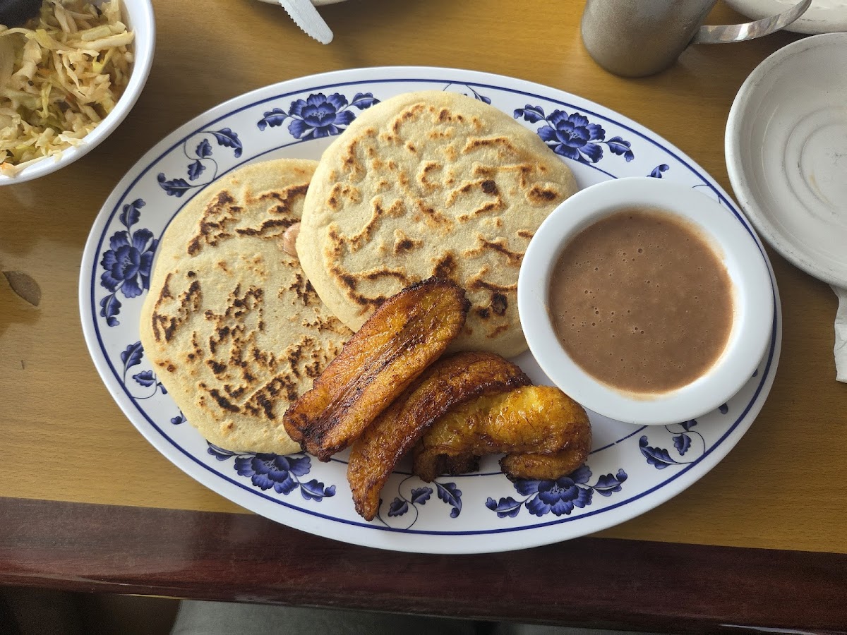 El Sabor Guanaco - Photo 4