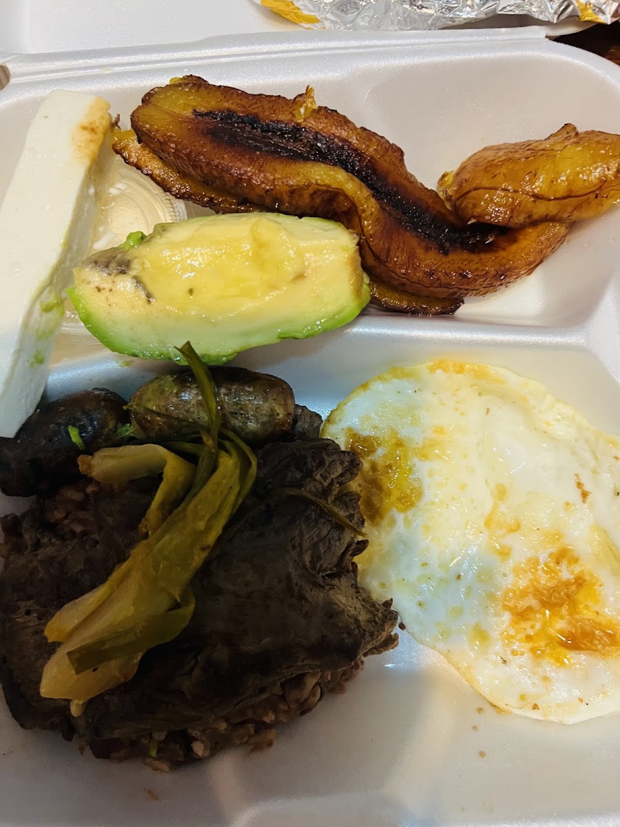 El Sabor Guanaco - Photo 6