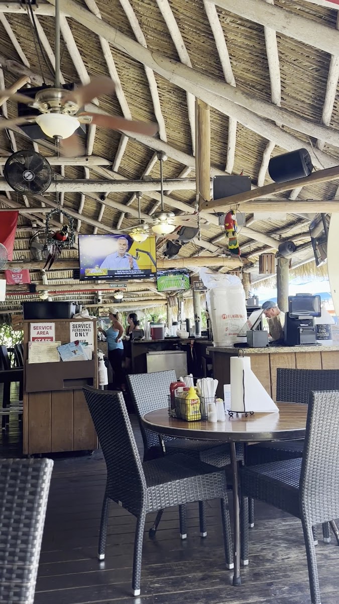 Harold's Place Chickee Bar And Grill - Photo 1