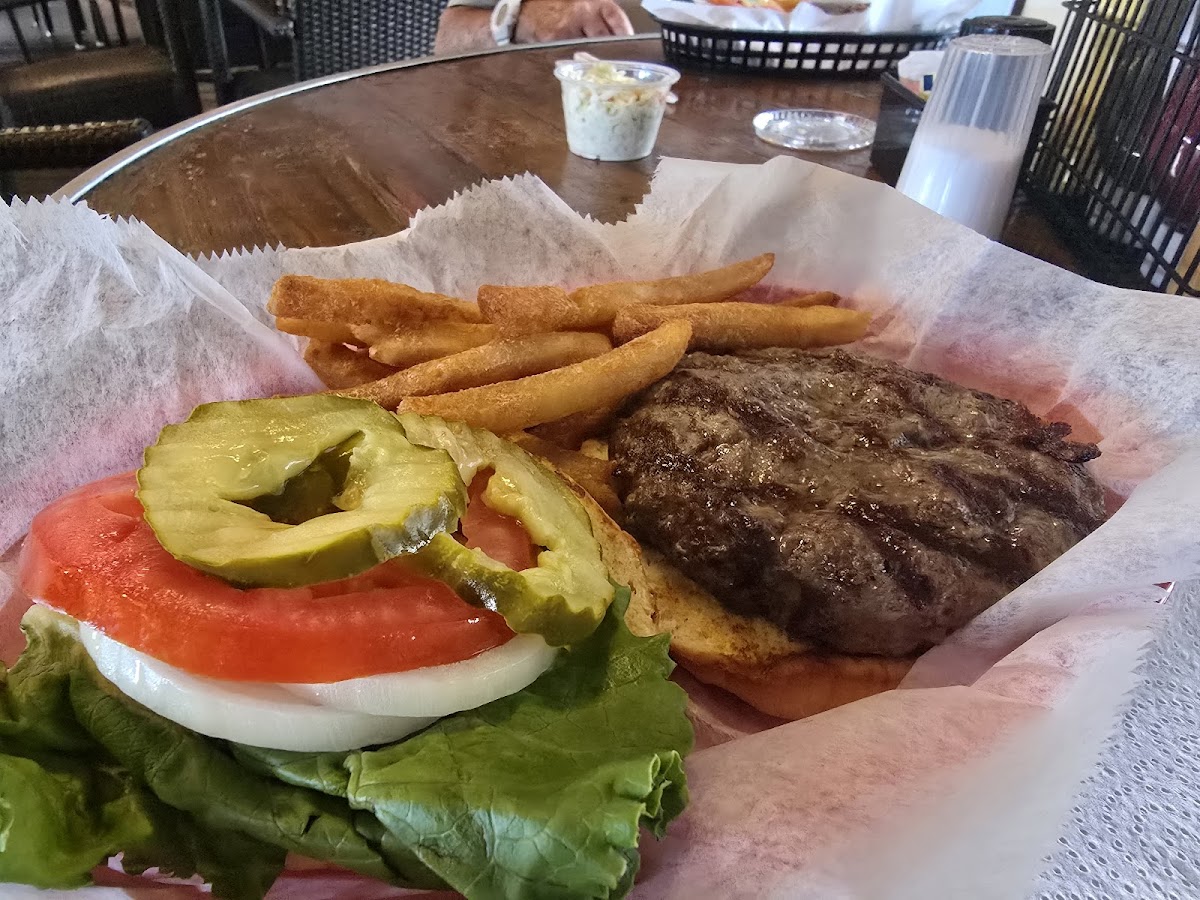 Harold's Place Chickee Bar And Grill - Photo 2