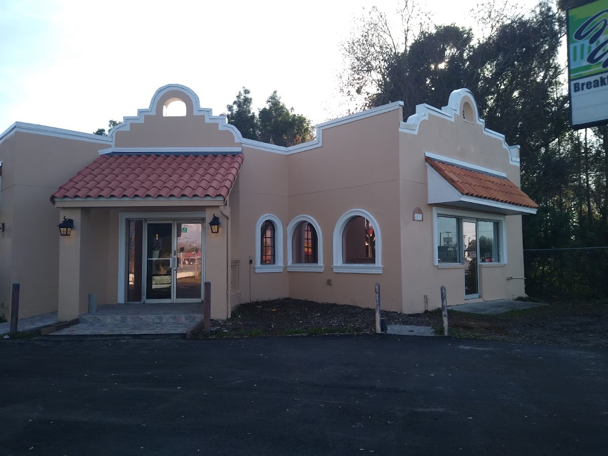 Luis's Garden Grill - Photo 3