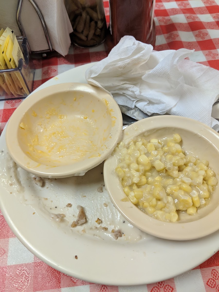 Country Junction Restaurant - Photo 9