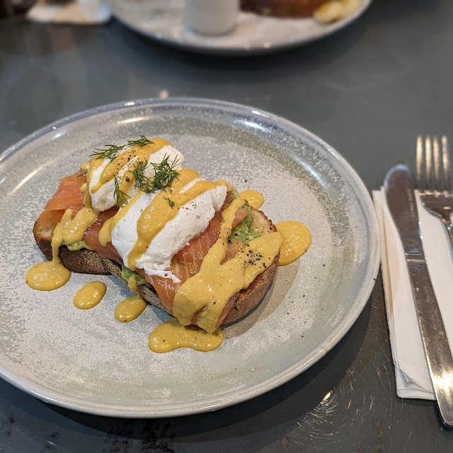 Eggs Royale