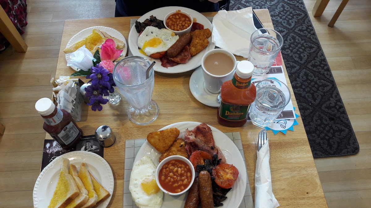 Muffins Tea Rooms , Takeaway And Delivery - Photo 9