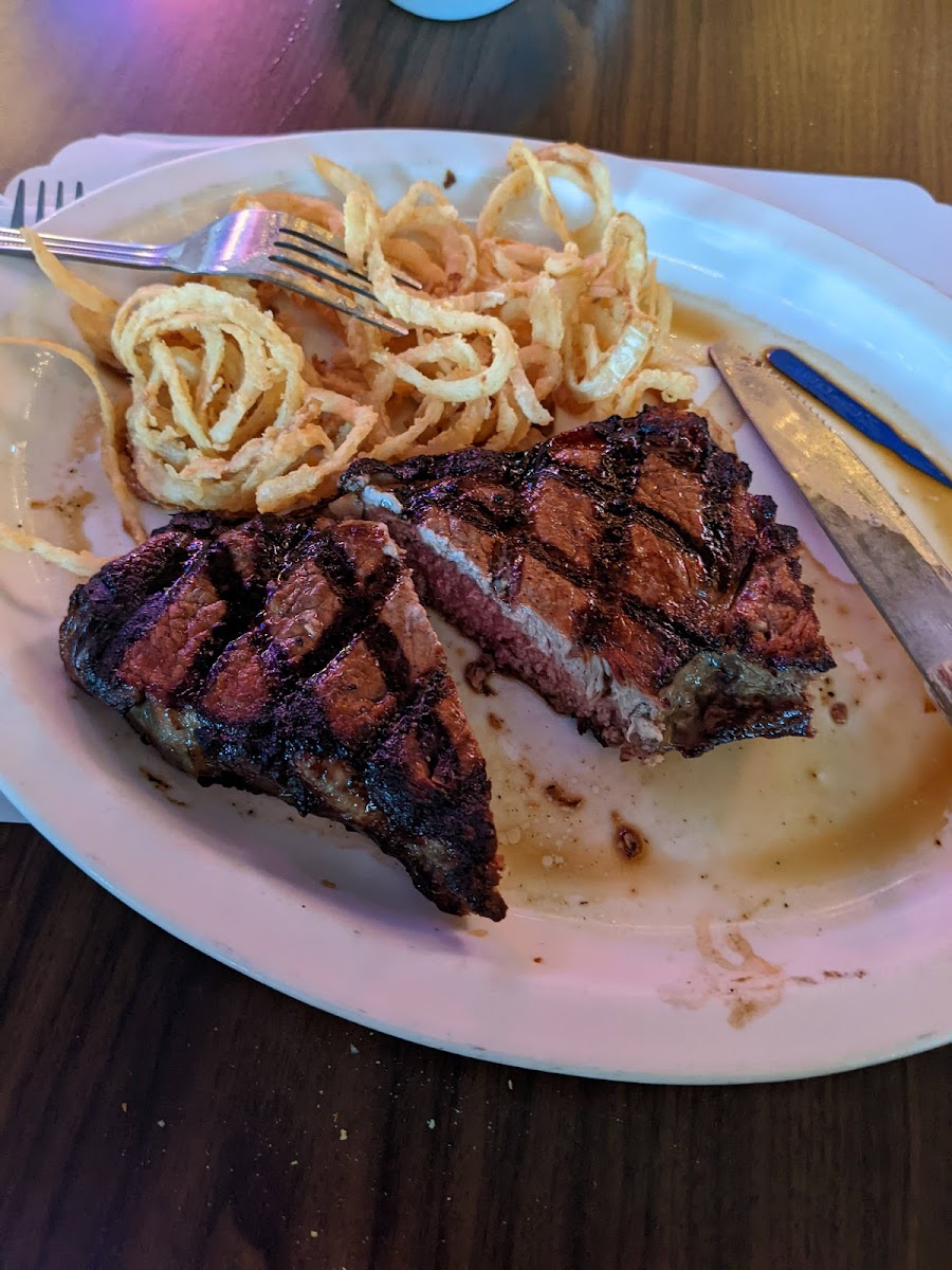 Willie and Red’s - Photo 2